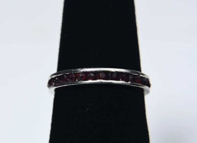 Classic Diamond Engagement Ring Set-Vintage Sterling Silver Dark Red Channel Set Band (MISSING 'STONES') - Size 4