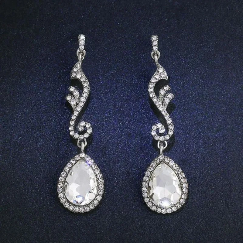 Elegant Earrings for Bridal Shower-Bride Chandelier Pearls Earrings JS-036