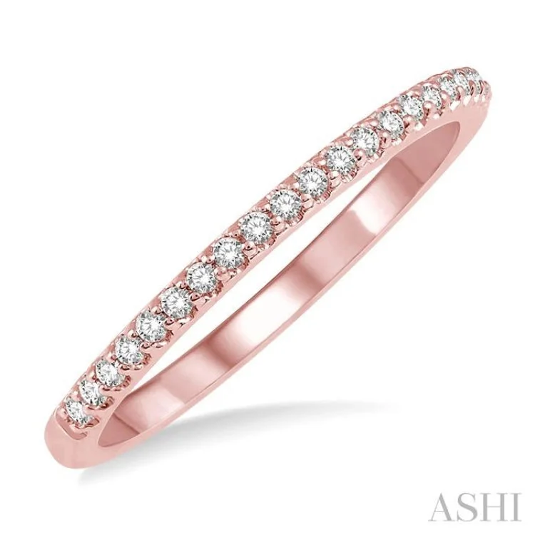 Luxury Wedding Ring for Men-1/10 Ctw Round Cut Diamond Wedding Band in 14K Rose Gold