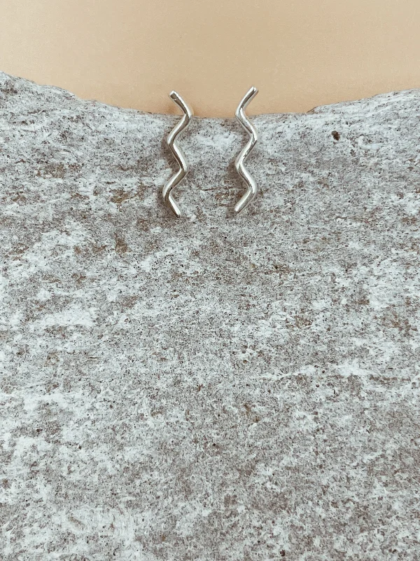 Acrylic Earrings for Casual Looks-Mie Family Wave Studs in Silver Tone